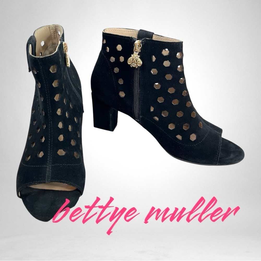 BETTYE MULLER Concept Women's Finn Ankle Black Boot